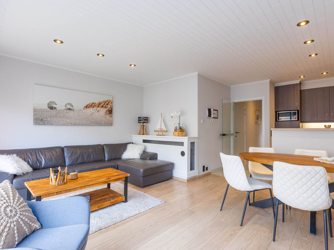 Living room 3, Nice Apartment on the 4th Floor for Family, West-Vlaanderen