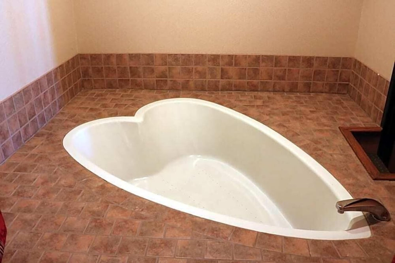 Bathroom 4, Rodeway Inn McPherson East, McPherson
