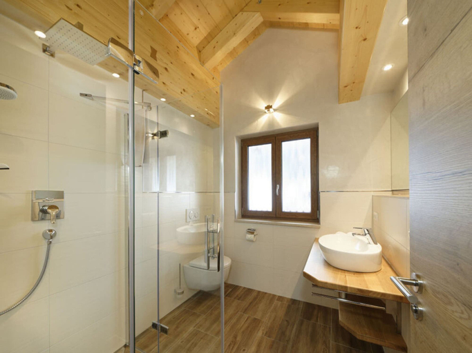 Bathroom 5, Partnachklamm Comfortable Holiday Residence, Garmisch-Partenkirchen