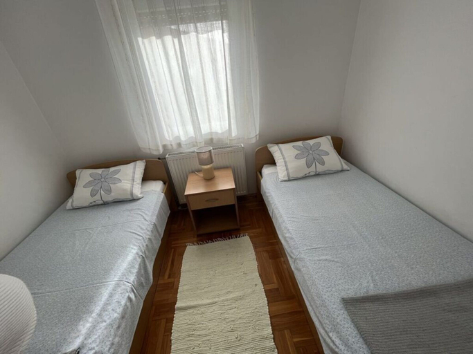 Room 3, Medulin Burle A4+1, Medulin