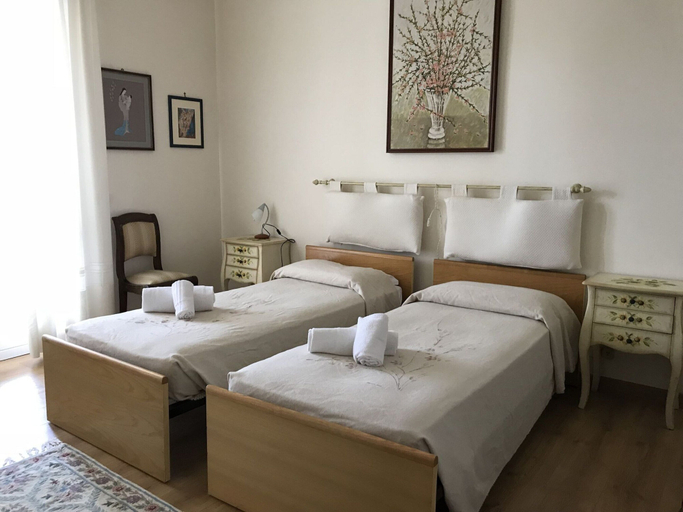 Bedroom 2, Villa in Torri del Benaco by Lake Garda, Verona