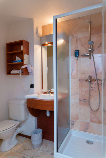 Bathroom 5, Brit Hotel Rennes St Grégoire Le Villeneuve, Ille-et-Vilaine