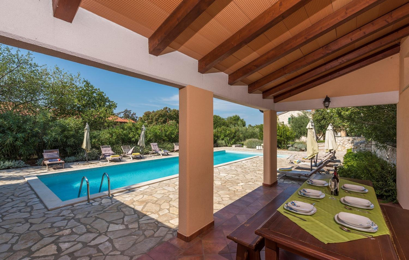 Others 5, Villa Biljana Vlakovo, Raša