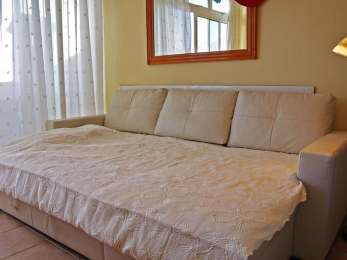 Room 4, La Perla - South Facing, Sun Morning to Evening, Málaga
