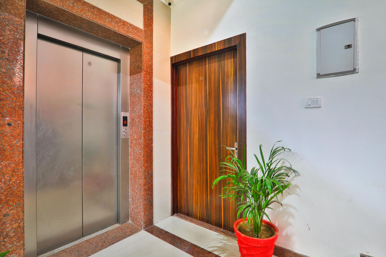Lobby 4, hotel Gulmohar Inn, Lucknow