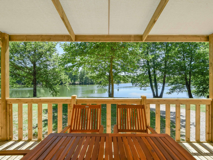 Property amenity, Cottage in Dordogne With Lake View and Pool, Dordogne