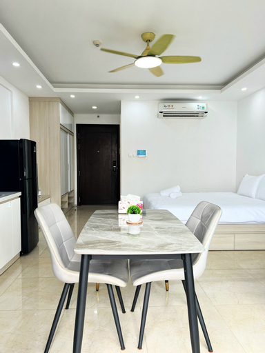 Dining Room 4