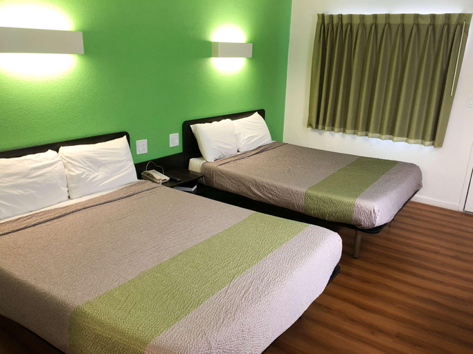 Bedroom 3, Motel 6 Barstow, San Bernardino