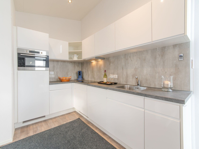 Private kitchen, Apartment in the Netherlands by the Coast, Kapelle