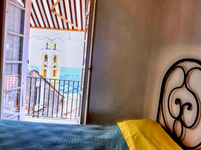 Room 3, Apartment in Cervione With Balcony/terrace, Haute-Corse