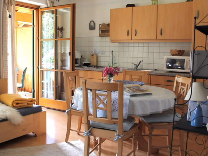 Private kitchen 5, Holiday Apartment Waxenstein, Bad Tölz-Wolfratshausen