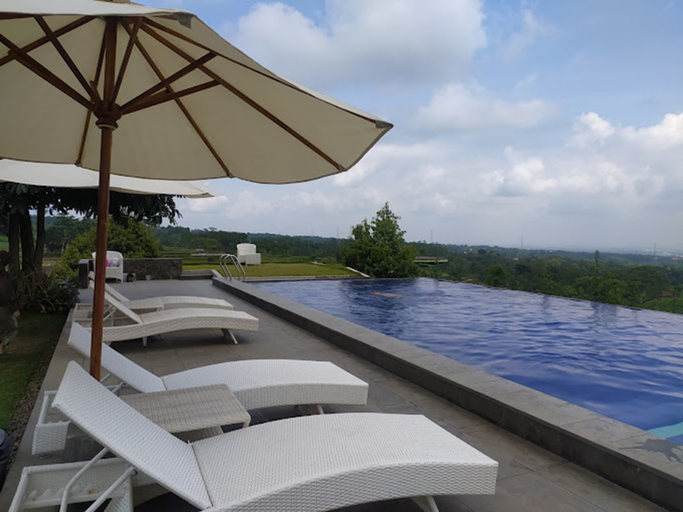 Others 2, Villa HMD, Mojokerto