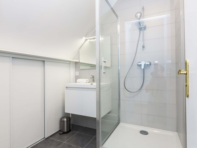 Bathroom 3, Apartment in Tregastel near the Beach, Côtes-d'Armor