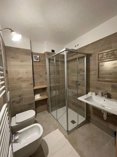 Bathroom, Genzianella, Sondrio