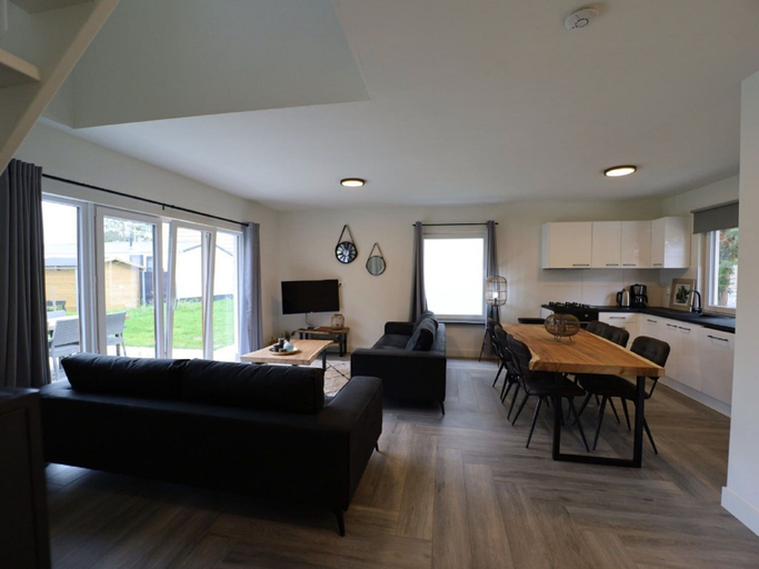 Dining 5, Detached Holiday Home Near Alkmaar, Obdam