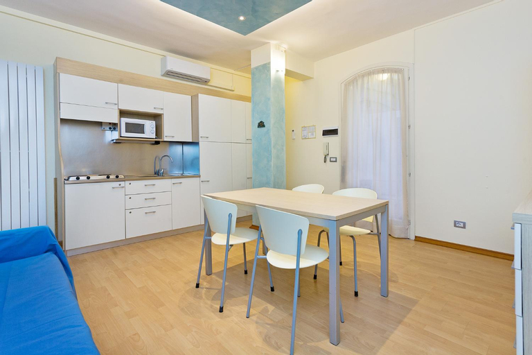 Dining Room 4