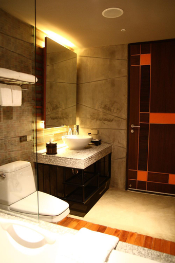 Bathroom 4