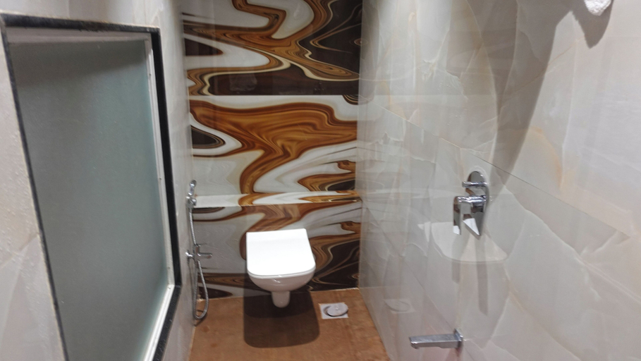 Bathroom 5, Hotel Palms Residency, Mumbai Suburban