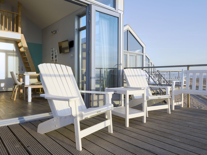 Exterior 4, Beach House in Julianadorp With Sea Views, Den Helder