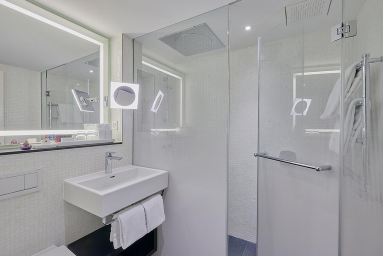 Bathroom 7