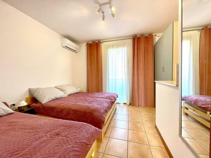 Bedroom 4, Gorgeous Caorle Resort Near the Beach, Venezia
