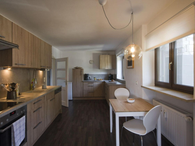 Private kitchen 5, Haus Mali Comfortable Holiday Residence, Traunstein