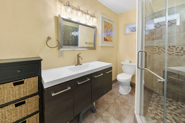 Bathroom 3, Bid-A-Wee Beach Home, Bay