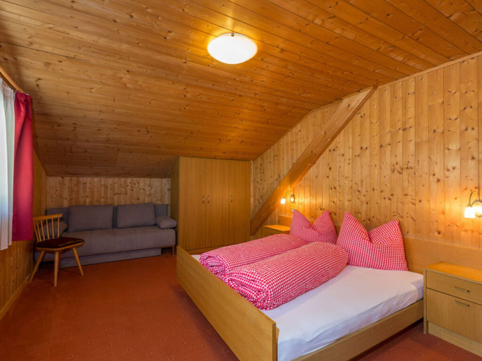 Bedroom 4, Holiday Apartment on the Hutterwirtshof, Bolzano