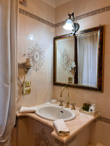 Bathroom 11