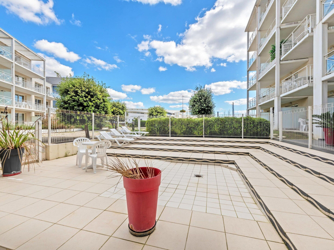 Garden 4, Sea-view Family Apartment, Finistère