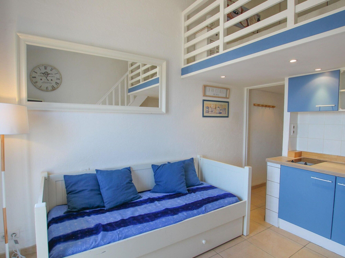 Living area, Comfortable Holiday Home Near the Beach, Var