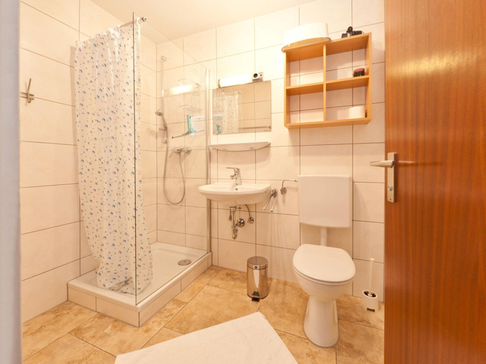 Bathroom 2, Allgau Family Apartment, Ostallgäu