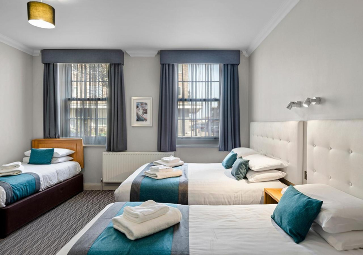 Bedroom 3, Kingscliff Hotel, Essex
