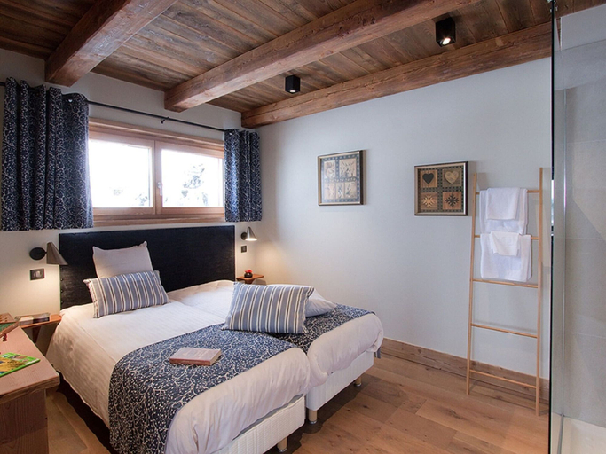 Bedroom 3, Chalet in Les Deux Alpes With Heated Pool, Isère