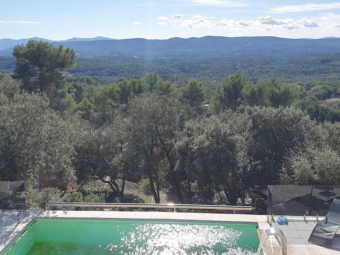 Sport & Beauty 2, Villa in Lorgues with Private Pool, Var