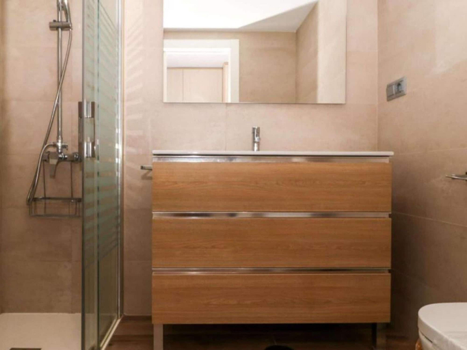Bathroom 3, Belvilla by OYO Apartamento Benal Beach, Málaga
