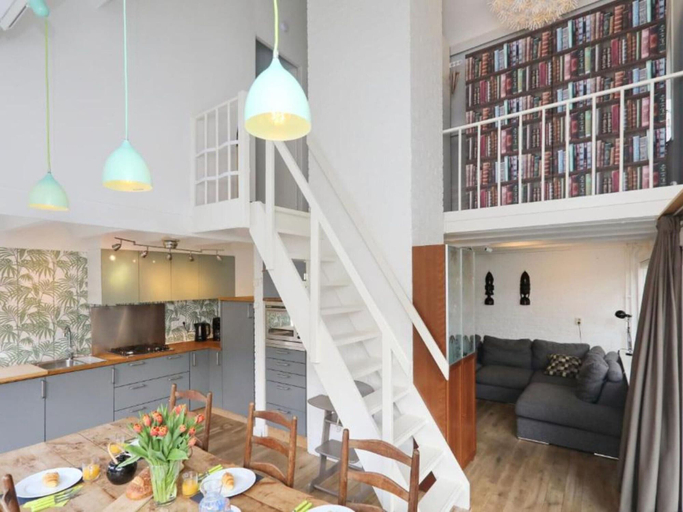 Dining 5, Holiday Home Near the Beach in the Dunes, Noordwijk