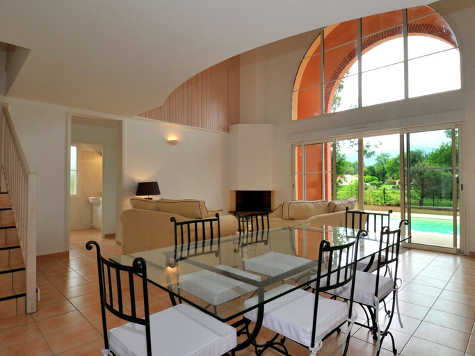 Dining 3, Villa in Mazamet With Private Pool, Tarn