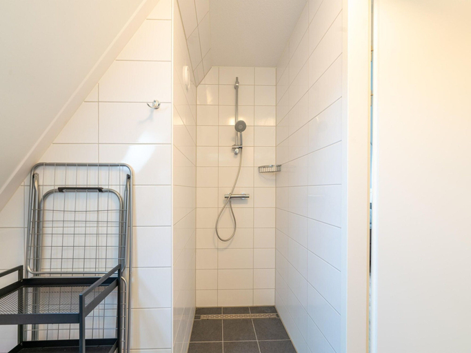 Bathroom 4, Cozy Retreat With Parking, Tholen