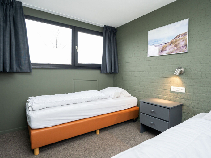 Room 3, Holiday Home on Texel With Garden Terrace, Texel