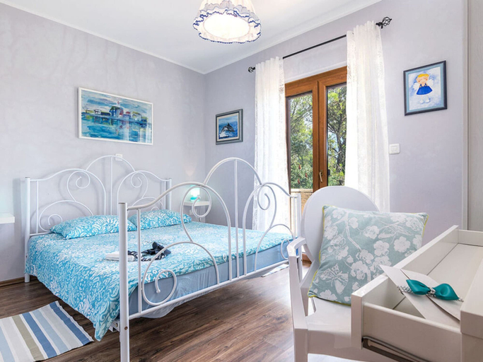 Bedroom 3, Villa Emanuel Comfortable Holiday Residence, Barban