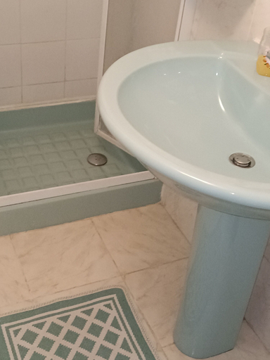 Bathroom 5, La Meridienne, Hérault