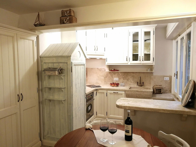 Dining 5, Charm in Castagneto Carducci, Livorno