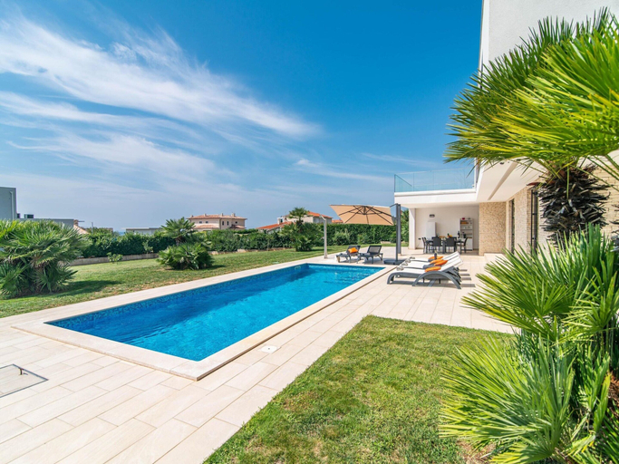 Pool 2, Luxury Villa With Pool and sea View, Vodnjan