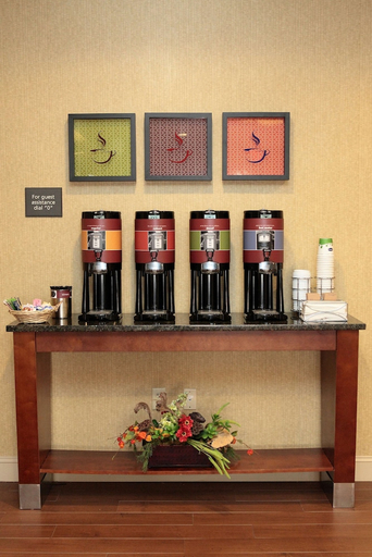 Food & Drinks 4, Hampton Inn Milan, TN, Gibson