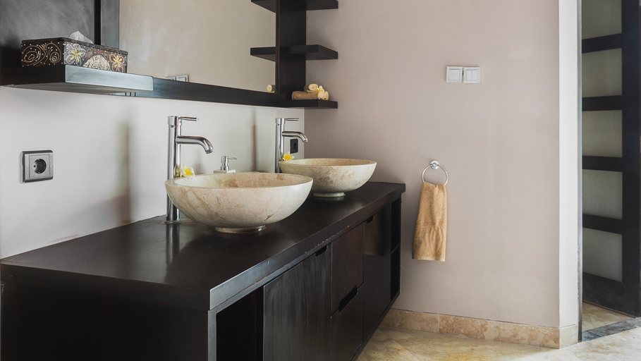 Bathroom 5, Batik Villa, Badung