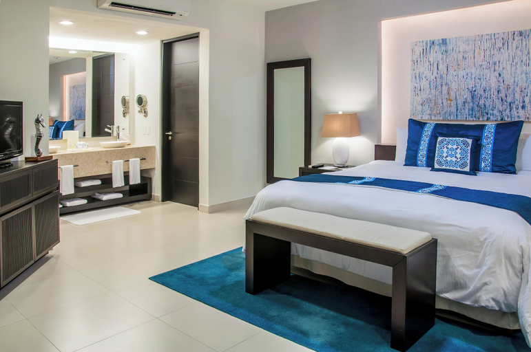 Bedroom 3, Marival Distinct All-Inclusive Handwritten Collection, Compostela