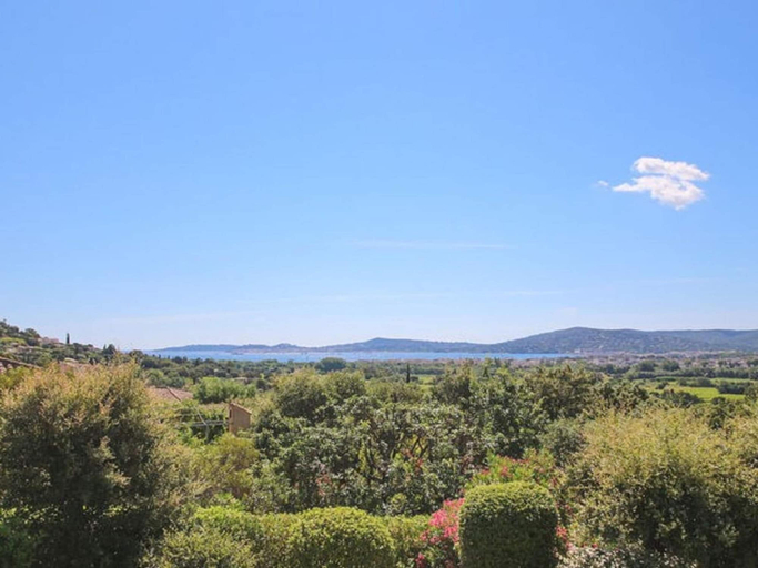 Others 4, Majestic Holiday Home in Grimaud With Private Pool, Var