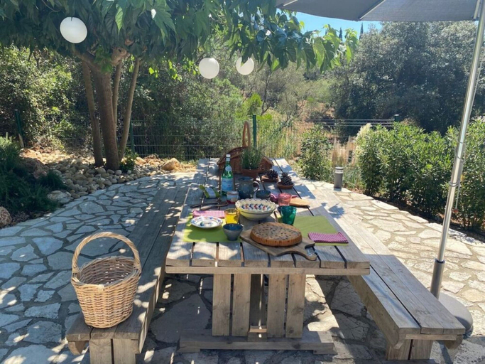 Dining 3, Plein Sud - Les Issambres, Var