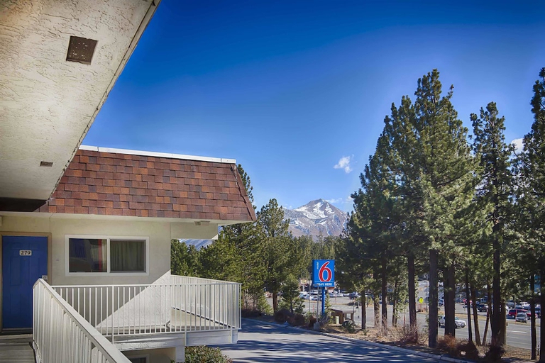 Exterior & Views 2, Motel 6 Mammoth Lakes, CA, Mono